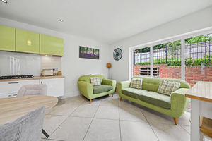 Pomegranate Road Newbold